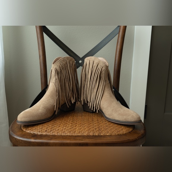 Tan Faux Suede Fringe Boots - Size 6 - Picture 4 of 13